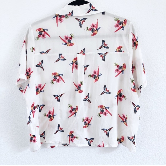 Love Notes short sleeve parrot tropical top - Picture 2 of 6